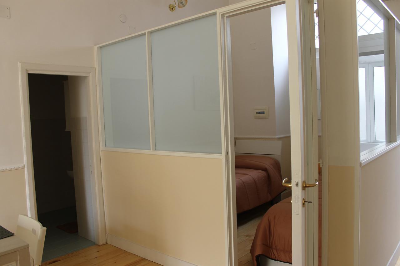 La Torretta Chiaia Bed & Breakfast 3*